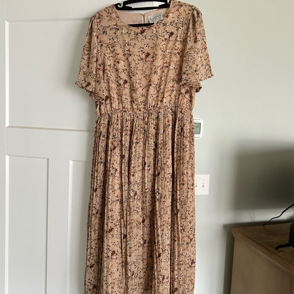 Maternity Dress from Pink Blush Maternity - Picture 1 of 4